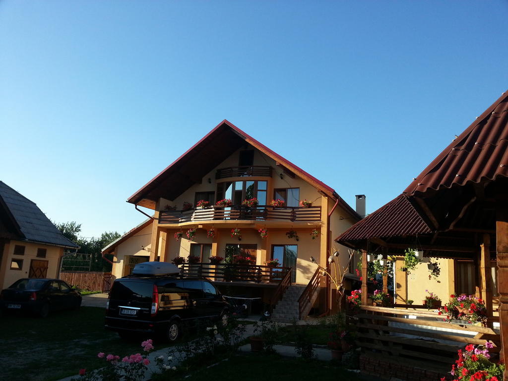 Pensiunea Maramures Ocna Sugatag Exterior photo